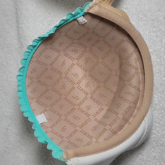 Bikini top and bottom - Picture 6 of 7